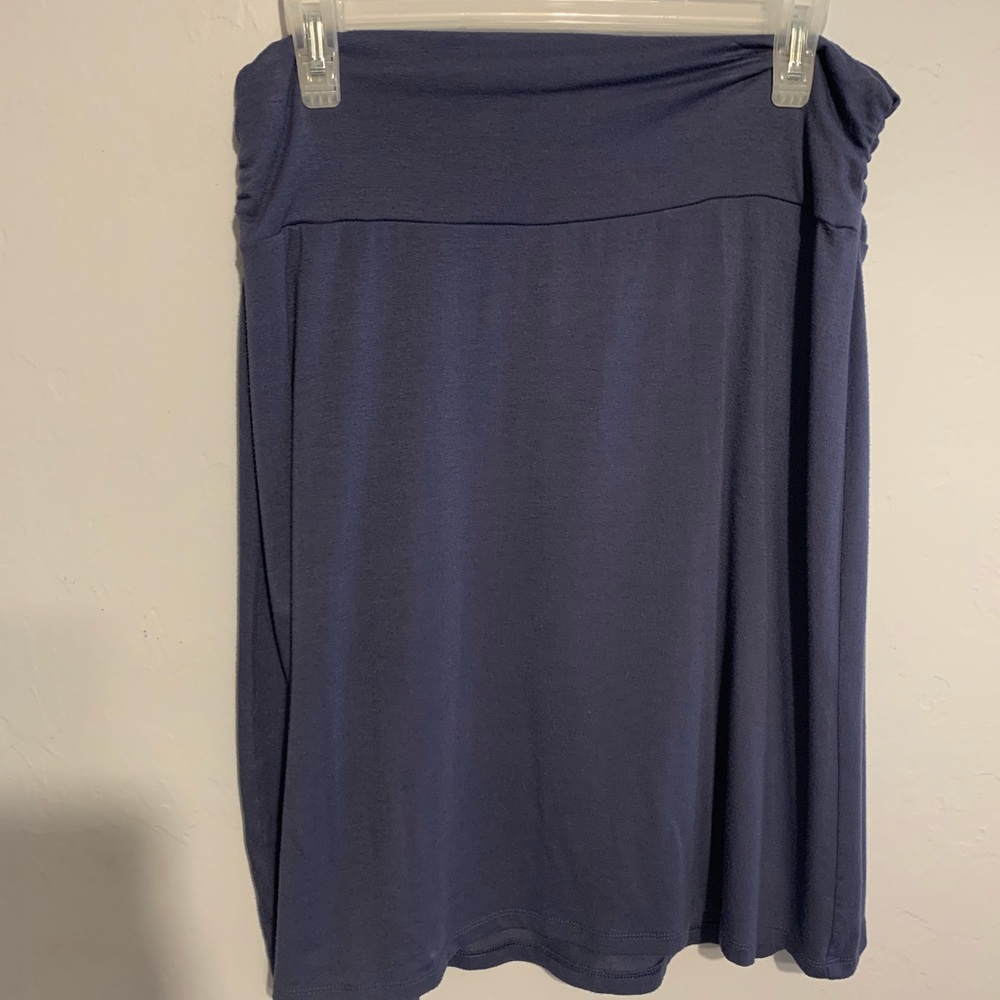 comfy, stretchy blue skirt | knee length